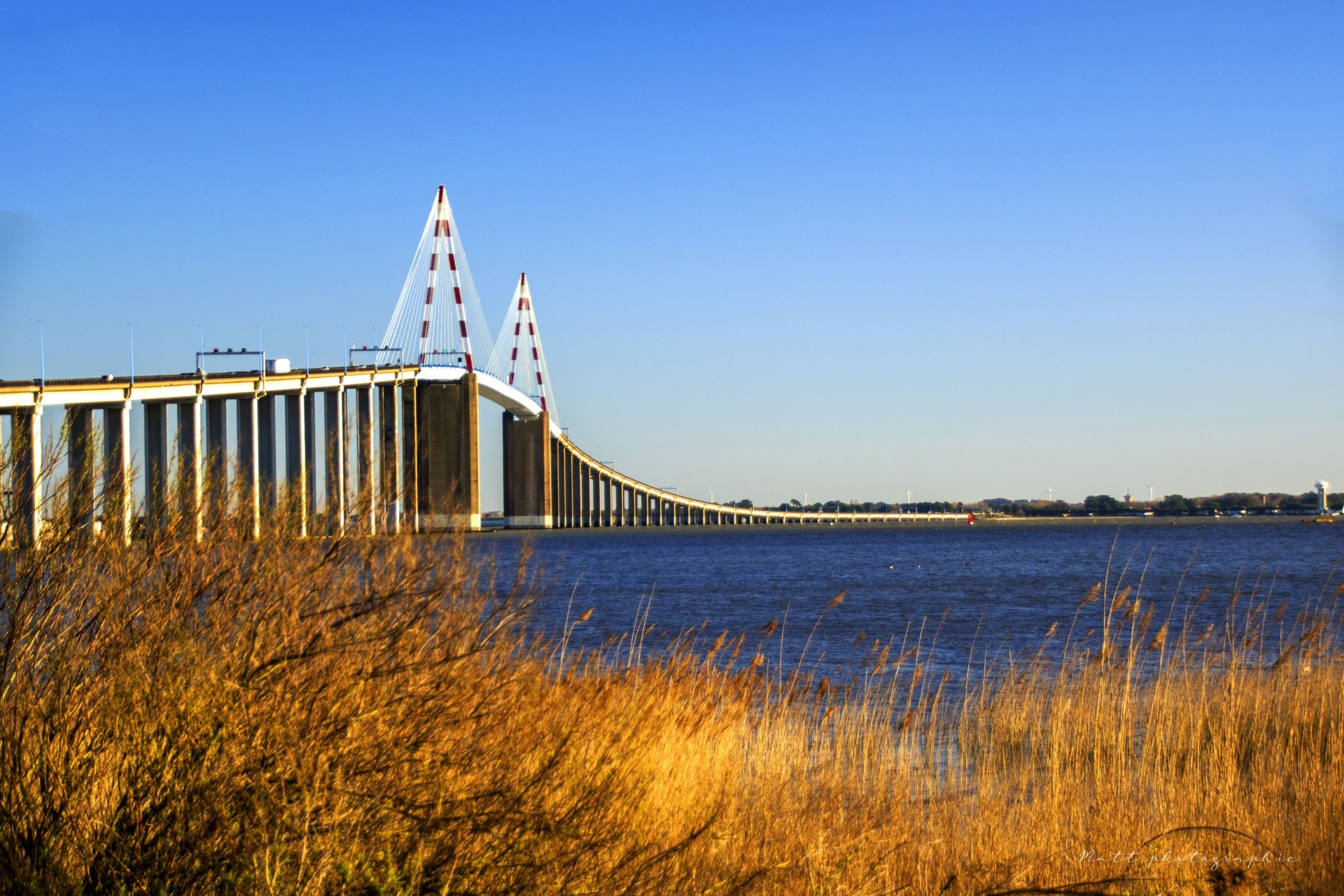 De l'autre côté du pont