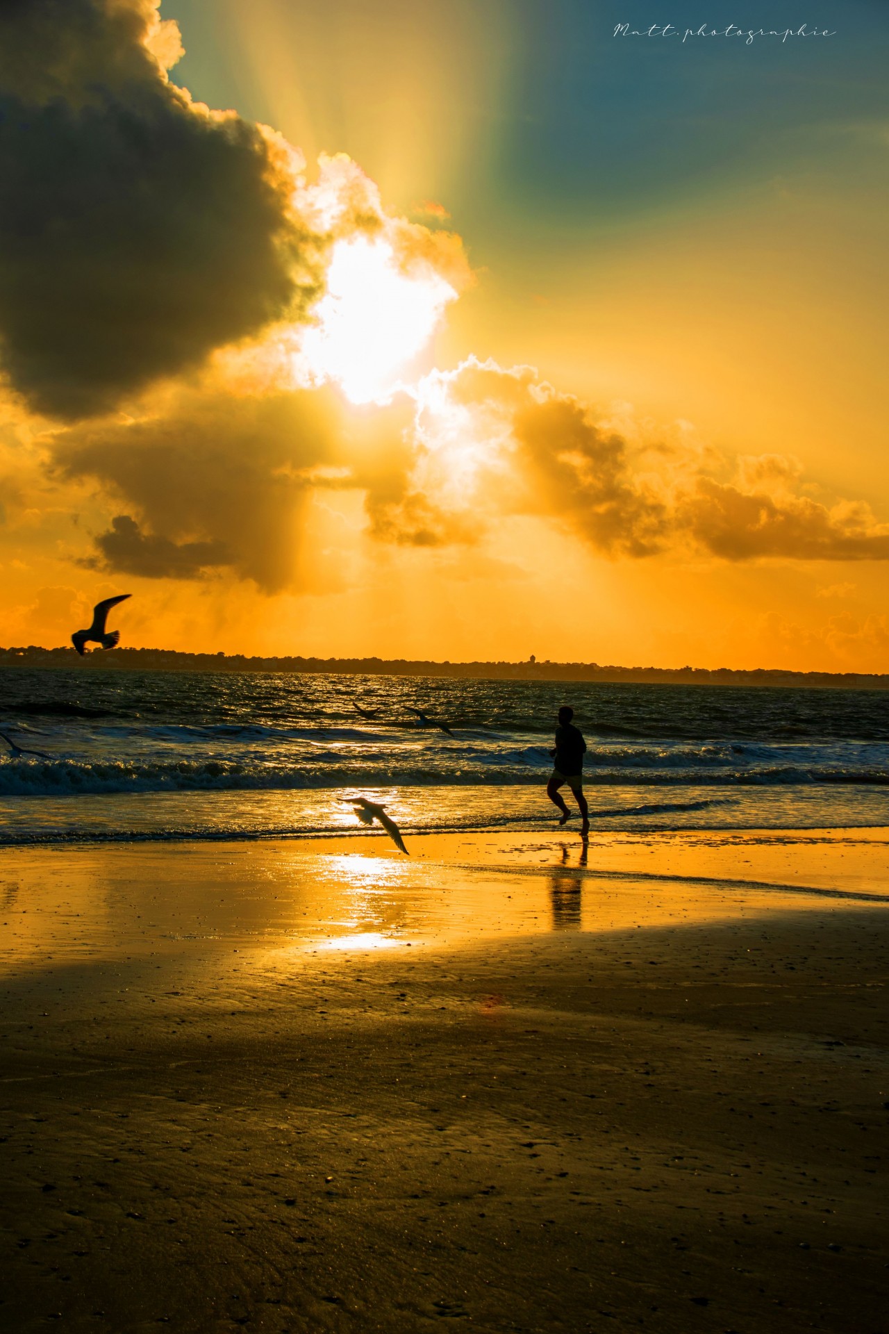 Silhouettes sur la plage